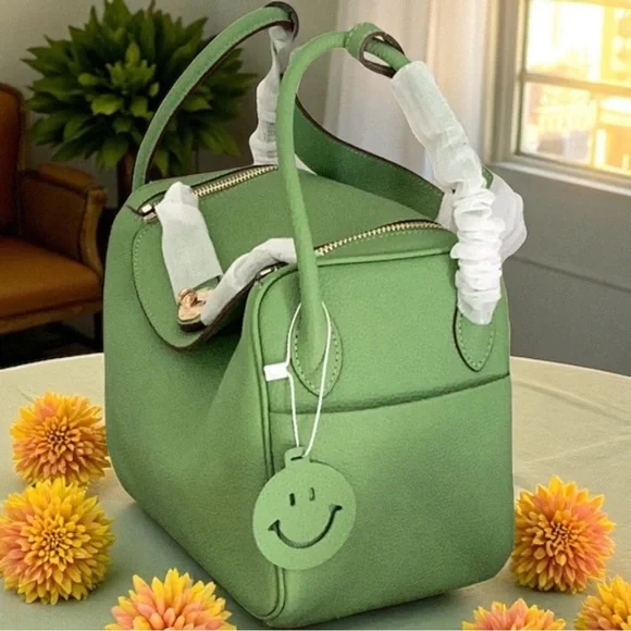 New Fruit Green Leather Women's Shoulder Hand Bag 26CM With Dust Cover And Box